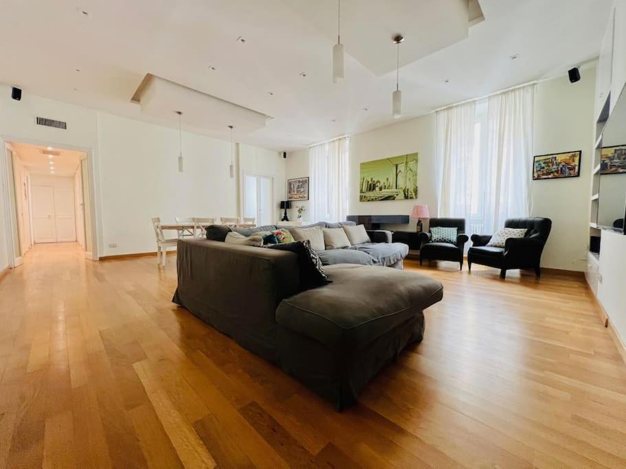 Anna Vatican Luxury * Rom